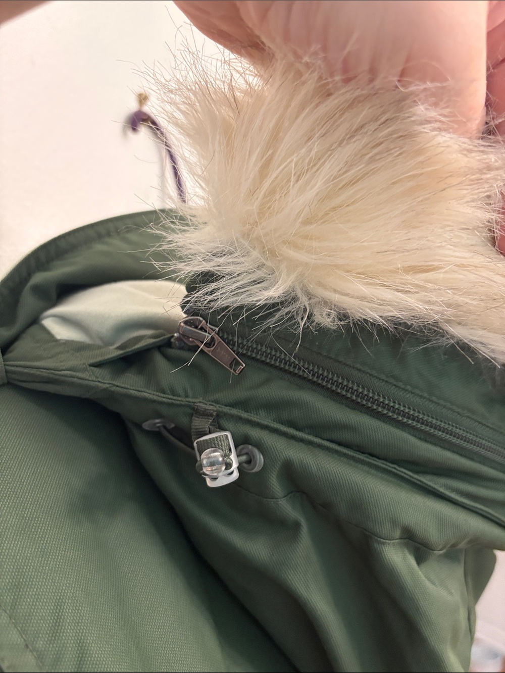 L.L. Bean Olive Green Insulated Puffer Jacket with Cream Hood Lining - Picture 7 of 7